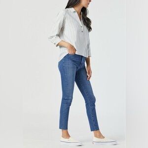 NWT MAVI Jeans Scarlett Frayed Hem Denim Light Supersoft Super High Rise Skinny